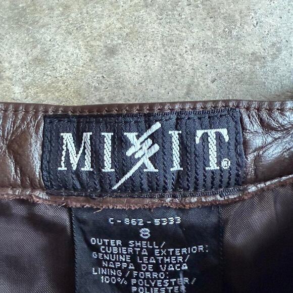 Vintage Brown Leather Pants Women’s Size 8 |  Straight Leg 90s Leather Trousers - Picture 4 of 7